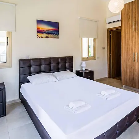 Villa Prengos Sea View